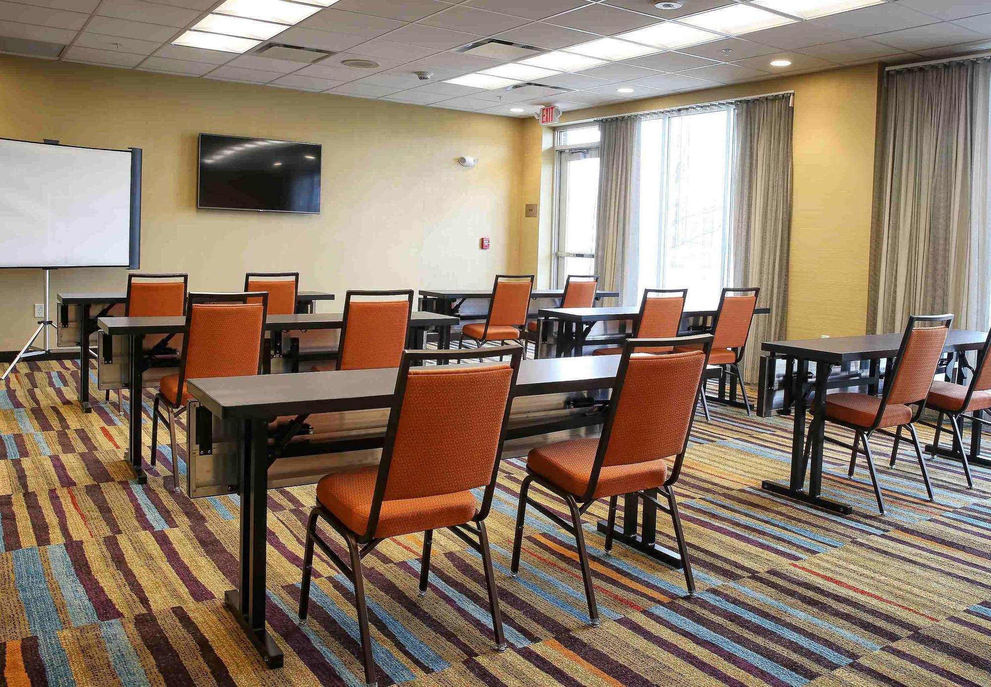 Fairfield Inn & Suites By Marriott Madison Verona Экстерьер фото